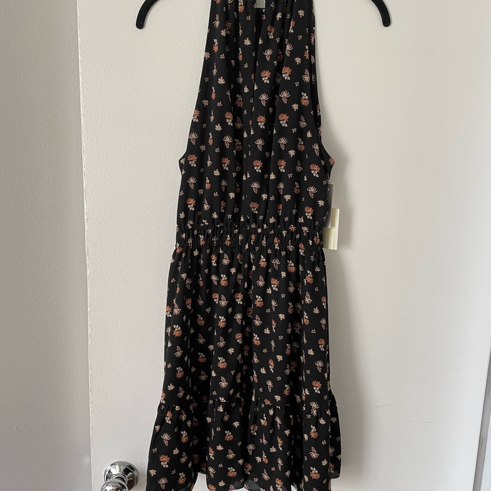 Wilfred: Black dress. Size: M. NWT.
